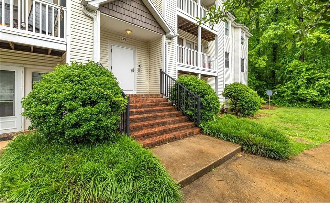2328 West Vandalia Road - 1
